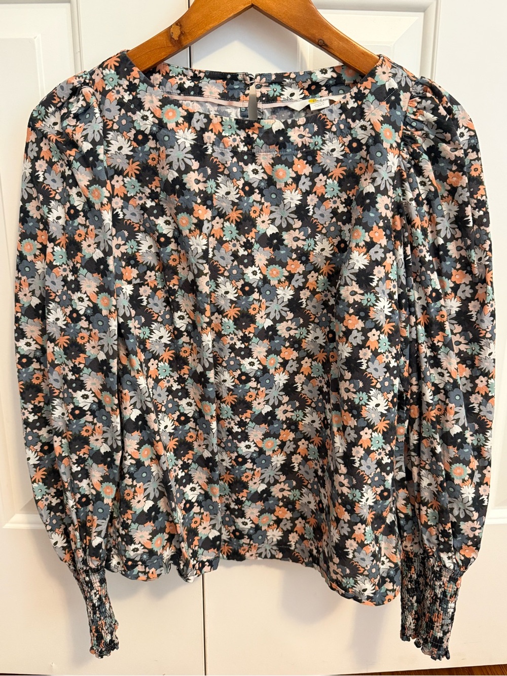 Boden Floral Long Sleeve Top with Smocked Cuffs Size 2